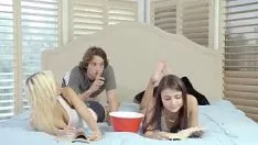 Oynat Fucworld-dövücü benim sarışın adım kardeşim