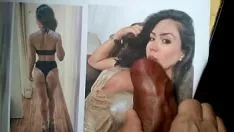 Reproducir Paja y correrse a la caliente robertarigolatona