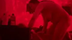 Odtwórz Azjatyckie ugniatanie wosku ma numer 1 bbc