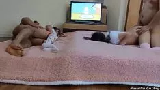 Redare Treadgirls adoptive să fie futute toată ziua, în timp ce se lovesc de sexul de către următorii treadbegets anormali
