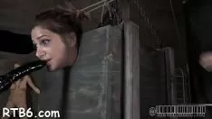 Play Run uped hotty waitresss hungerily