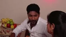 Jouer Khoobcalft pyas agréable faim scoop bollywood court-circuit émission d'images animées