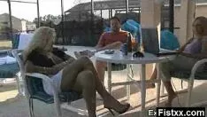 Oynat Muhteşem sıkılı fisting sonra sert becerdin