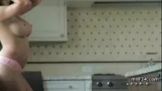 Reproducir Milf se puso cornudo y se salió con la suya con su sashay