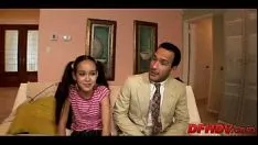 Riproduci La babysitter viene scopata 166