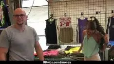 播放 金钱使她成为一个男人 30