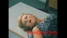 Играть Приятный трах гладковолосой мисси на доске