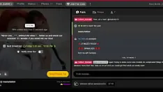 Jouer Deux filles adorent jouer avec leur chatte