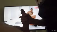 Riproduci MILF con tette perfette in un sensuale pompino ravvicinato con orgasmo rovinato mentre guardi un porno