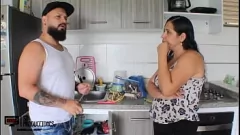 Play Hot Latina Milf Seduces Plumber with Big Tits and Amateur Blowjob