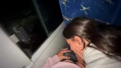 Putar Latina Babe Mendapat Kacau oleh Orang Asing di Bus: Berkedip di Depan Umum dan Air Mani di Mulut