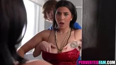 Oynat Stepriblbling Tabu Fantasy: Busty esmer üvey kız kardeşi ile büyük saçma üvey kardeşin hardcore karşılaşması