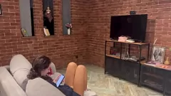 Afspelen Stiefzusters in kousen hebben gepassioneerde seks met Big Cock Brother