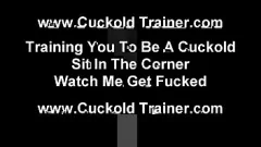 再生 Busty WifeのBDSM屈辱的なファンタジーをフィーチャーしたCuckoldの夫をフィーチャーしています