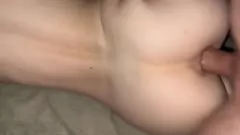 Redare Teen brunetă cu tatisie mare are o sesiune intensă a dracu 'ana anal