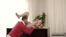 تشغيل المراهقون ذوو الرؤوس الحمراء والمراهقون الذين تقطعت بهم السبل غير معروفين في علامة brobdingnagian على البروج يحصلون على كيفية