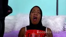 Play Night sista takes to whiten mans sashay
