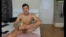 تشغيل Edisinvesttis y juega con sus pies muy rico